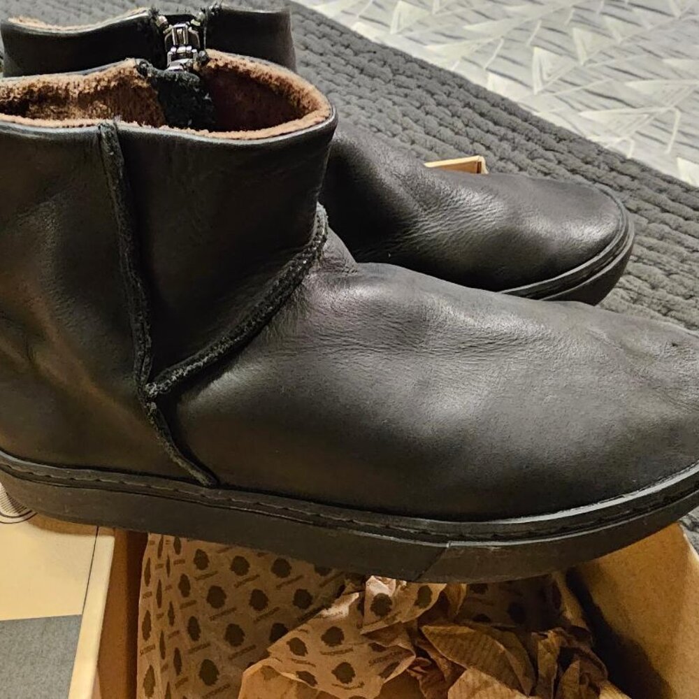 SATORISAN WOMANS ANKLE BOOTS SIZE 39/US 8